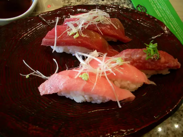 有筋吞拿魚腩、佐賀和牛、吞拿魚