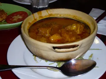 咖哩牛腩 
