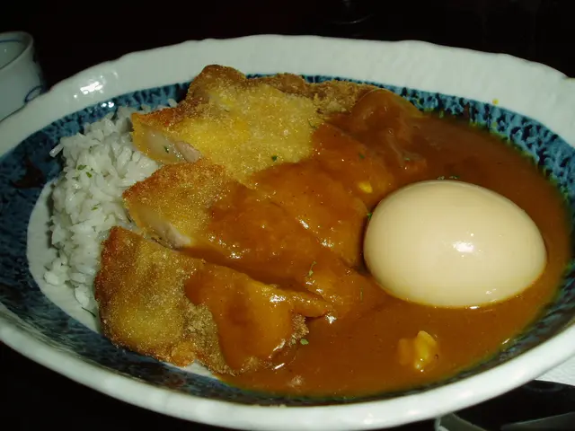 炸豬扒咖哩日式雞蛋食