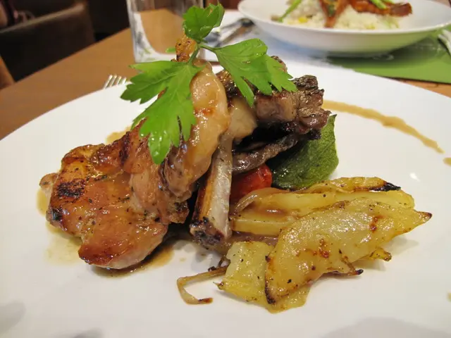 燒烤牛扒,羊扒伴雞扒