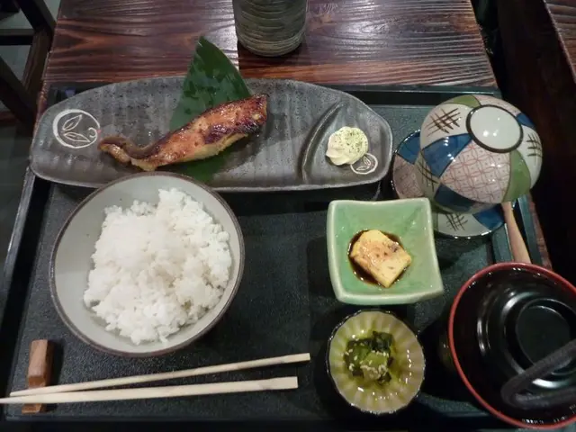 銀鱈魚定食