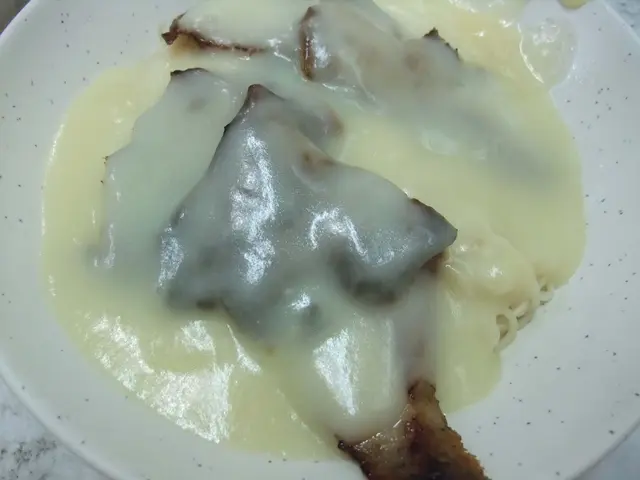 唔吸引嘅豬頸肉撈丁