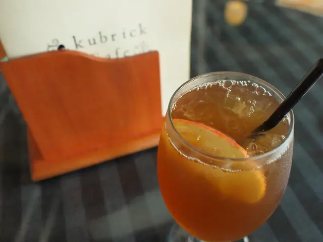 天氣有點熱，飲杯凍蘋果蜜糖茶，好啱呢個轉季天氣，又可以潤喉