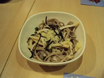 迷你冷面,麻麻地,无味,汁又少