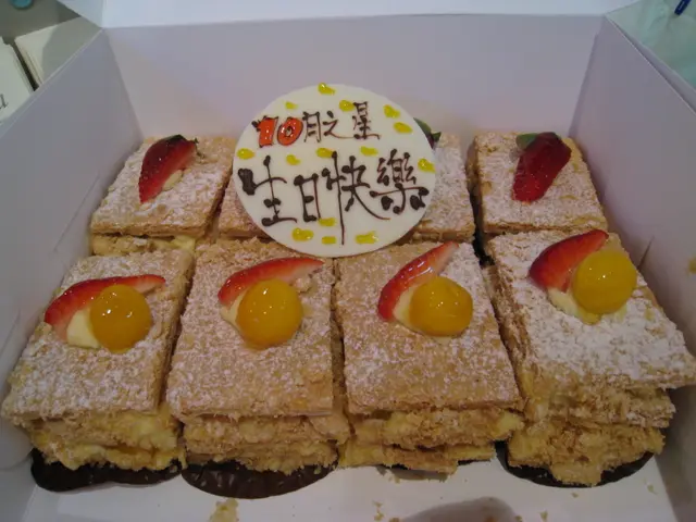 芒果 / 士多啤梨拿破崙