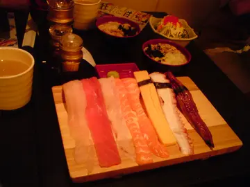 杂锦寿司: 真系太硬, 食死人