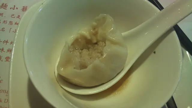 近影小籠包 好多肉汁
