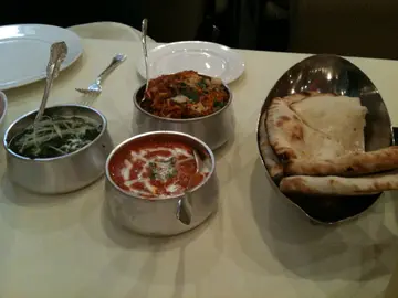 saag paneer; murgh mahkani; biryani and cheese naan