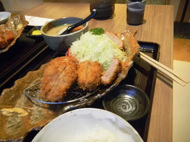 吉列豬柳定食