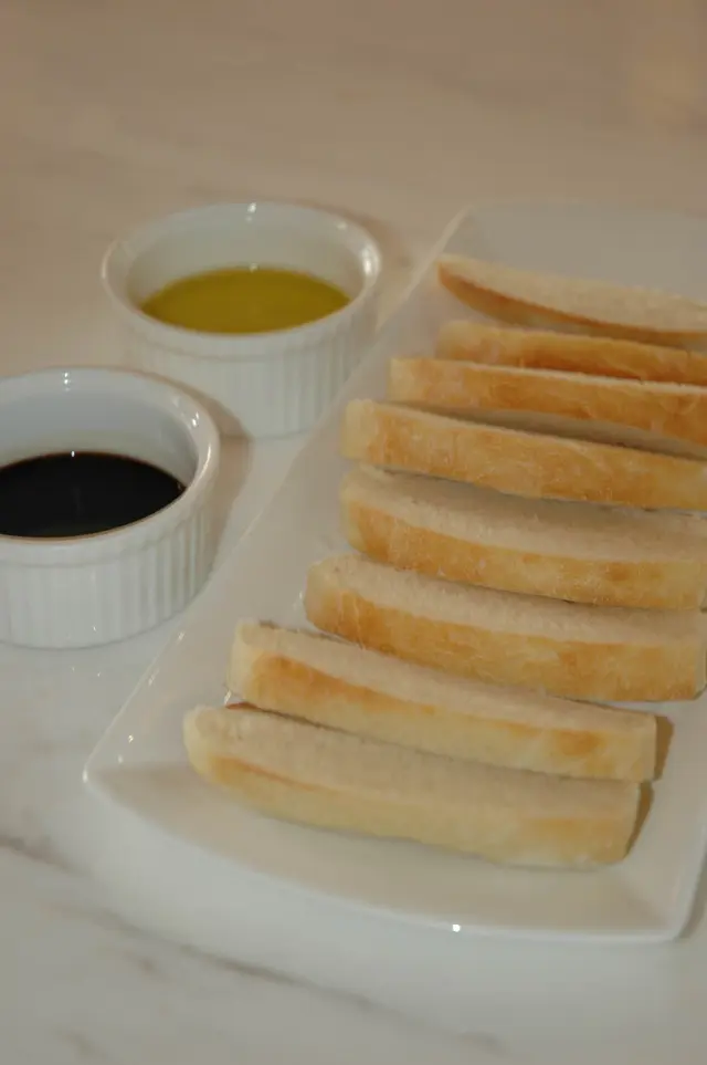 每檯都有奉送的麵包