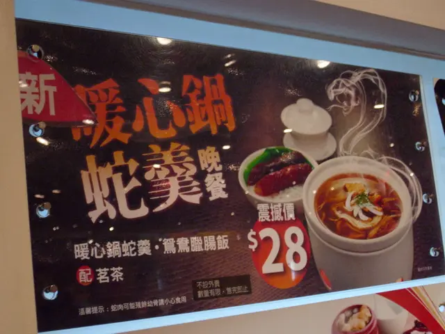 cashier 對住呢張 poster.
