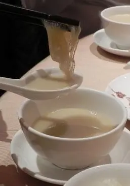 雞煲翅(例牌6襾魚翅)