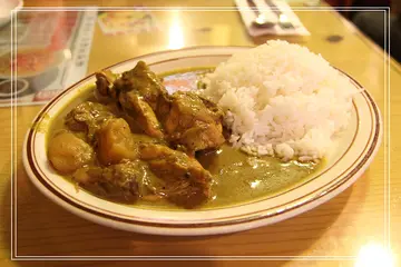 大大碟又美味的咖哩鸡饭