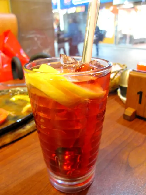 同檸茶一樣色的凍檸檳, 仲要加5蚊!!