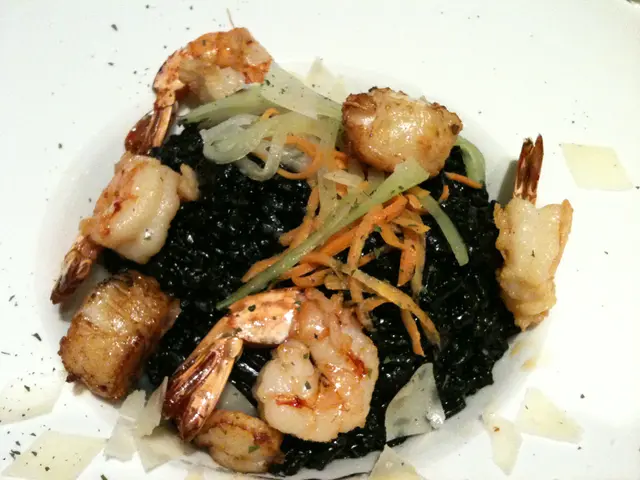 墨魚汁意大利飯伴鮮蝦帶子