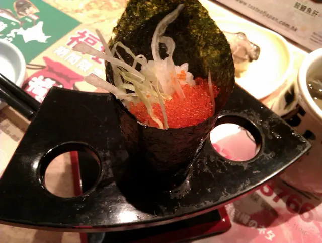 飛魚籽手卷