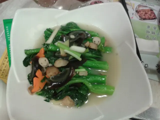 金銀蛋浸時菜，湯低好味，菜遠夠嫩夠淋無渣。