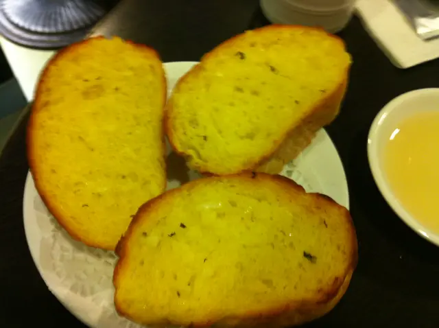 蒜蓉包 - 如果再多d蒜蓉就更加好