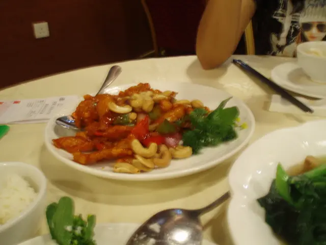 腰果咕嚕肉 "片" $58.-