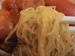 非常之濃的鹼水味的麵