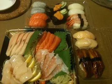 咁多嘢食都唔洗二百蚊！