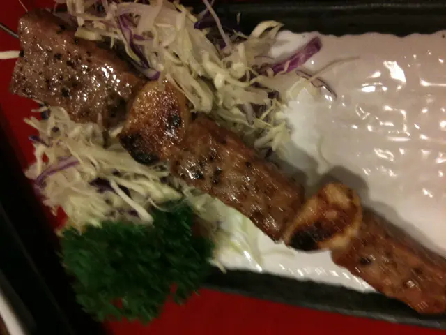 和牛串燒....不是和牛吧= ="