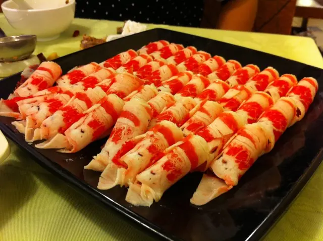 催左個半鐘, 發晒脾氣先有得食嘅肥牛一碟....