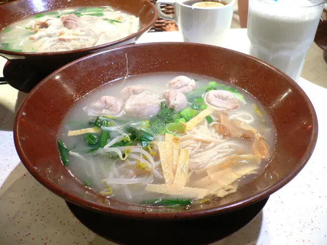 魚皮餃細細粒，味道OK。