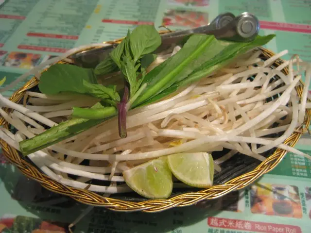 芽菜仔, 青檸, 香葉
