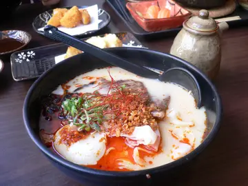 爱知县辣油牛肩拉面定食