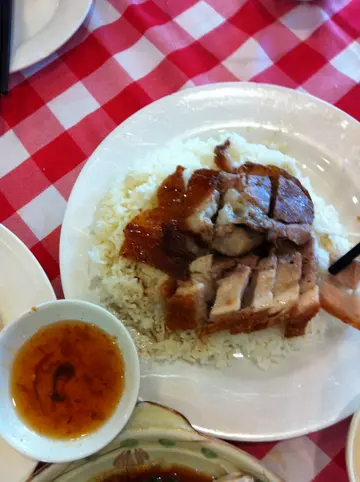 燒鵝燒肉飯