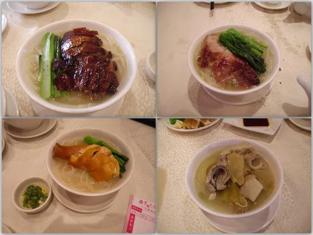 食物:極品燒鵝瀨粉,蜜味叉燒瀨粉,豉油雞瀨粉,銀杏咸菜豬肚