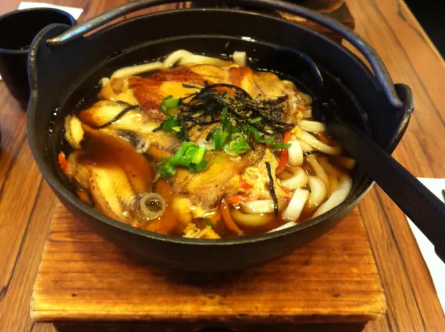 鰻魚烏冬，係凍!!!差!!!