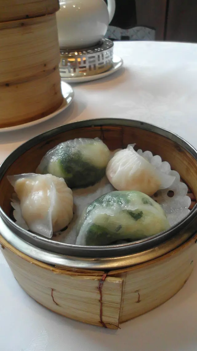 淡水鮮蝦餃 + 鮮蝦菜苗餃