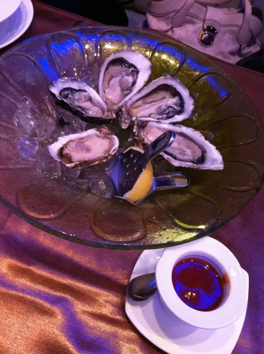 不同款式的生蠔