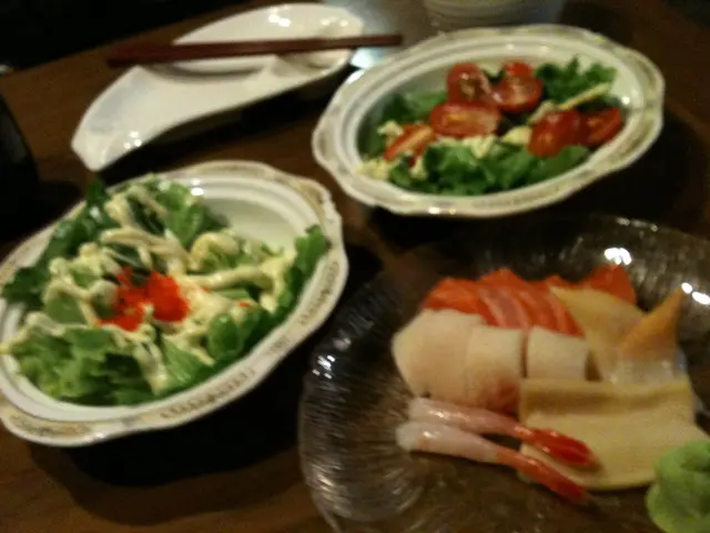 沙律 及 第一碟刺身