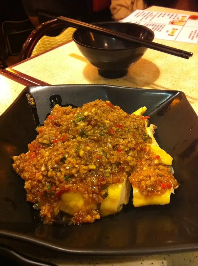 怪味雞,味道OK,但D雞肉1D都唔滑..我地都無食哂