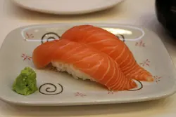 3文魚壽司. 好新鮮. 讚!