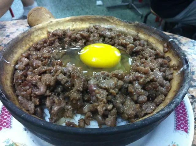 窝蛋牛肉饭,好多牛肉啊