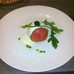 Caviar on tomatoe (with avocado salad inside)