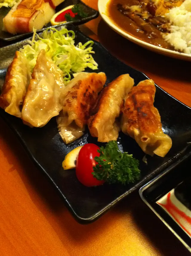 煎餃子 