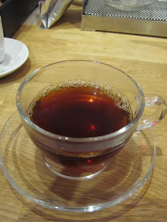 啡身來得非常光淨,有如在喝一杯很清純的果汁