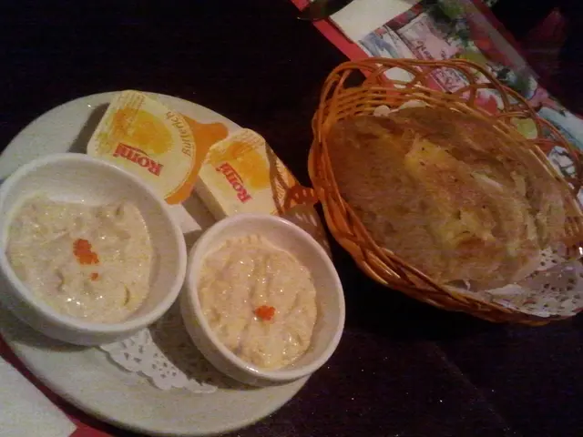 三文魚白汁醬伴法包