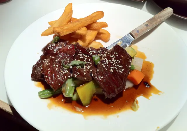 松板照燒谷飼薄牛柳配薯菜