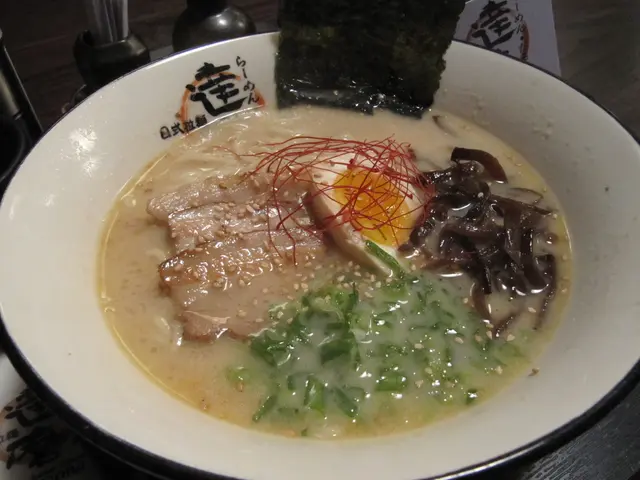 "豚角煮豚骨拉麵"$78