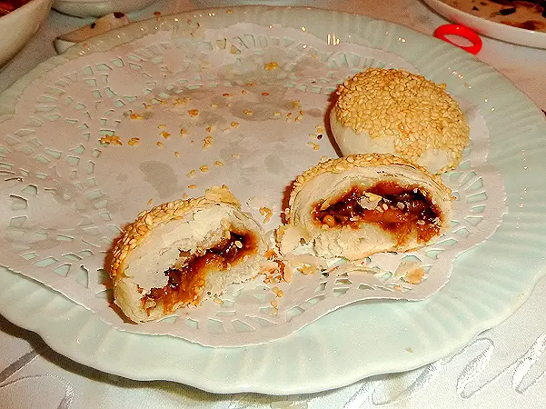 BBQ pork sesame pastry (B+)