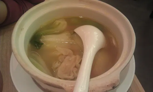 砂鍋雲吞雞