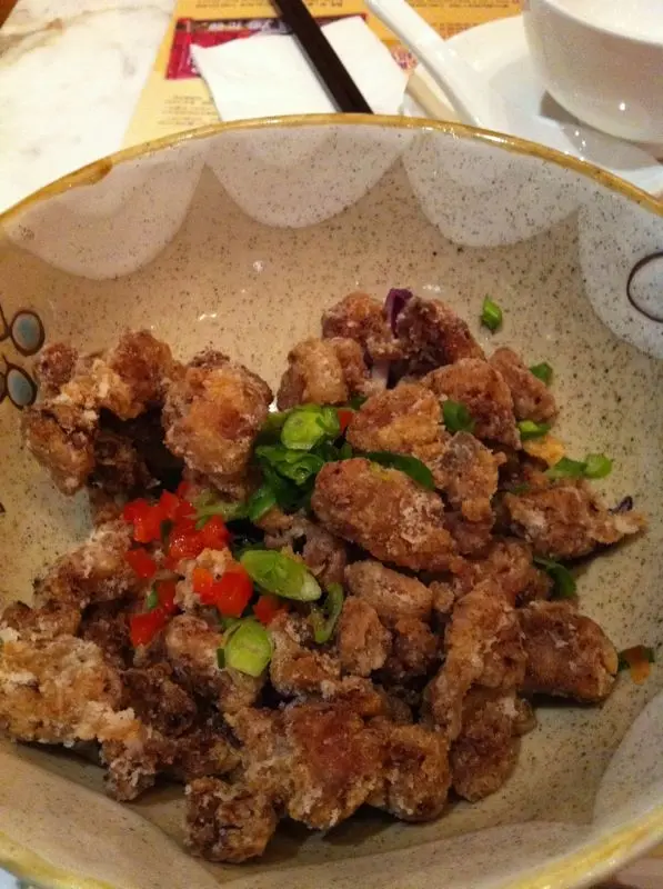 Fried Pork Ribs with Aged Tangerine Peel 香酥九製陳皮骨