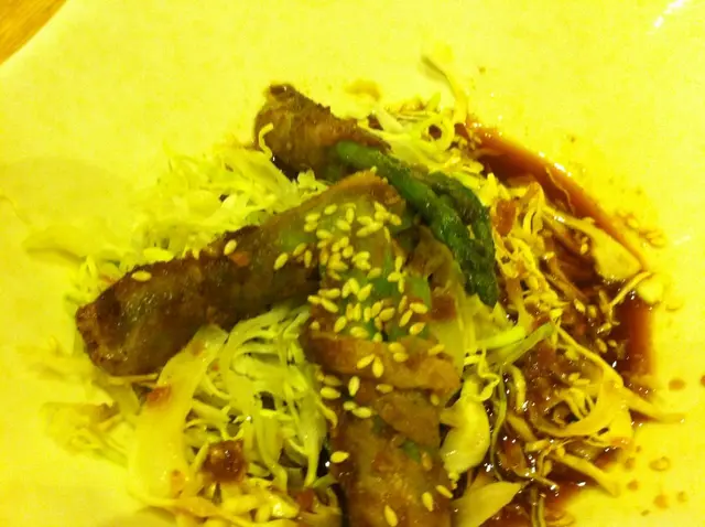 黑豚肉露筍卷