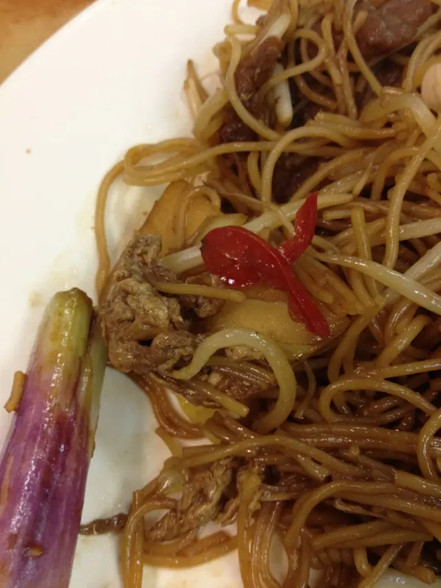 勁咸,殘留大量星米的蛋絲同椒絲